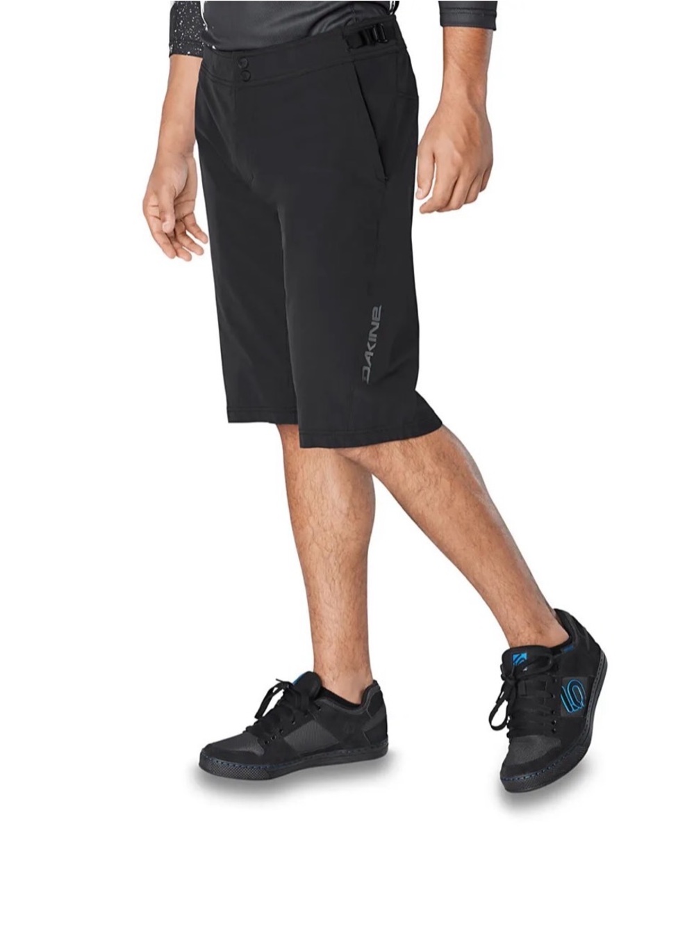 NWT Dakine Syncline men's mountain bike shorts in Black, size XLarge
